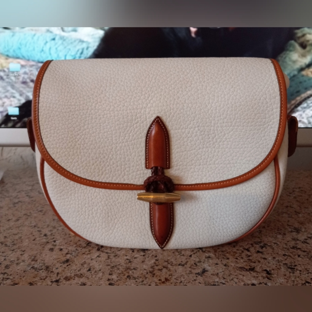 Dooney & Bourke Vintage 1990's, Outback Collection, Large Saddle Bag. - Picture 16 of 16